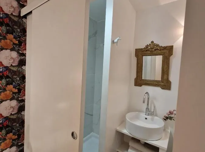 Alixe La Styliste Apartman *